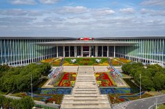 正在上海共赴“进博之约”